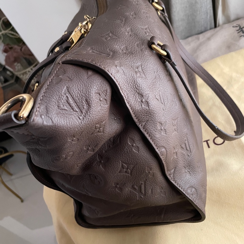 Louis Vuitton高級系列全皮托特包原10幾萬🎞LV老花字壓紋🎞 類never full🎞瀟🎞手提/肩背/側背/斜背/小資包/媽媽包/過夜包🎞正品🎞況好🎞🈶️原包附長背帶-56