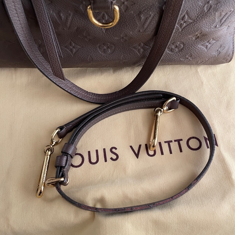 Louis Vuitton高級系列全皮托特包原10幾萬🎞LV老花字壓紋🎞 類never full🎞瀟🎞手提/肩背/側背/斜背/小資包/媽媽包/過夜包🎞正品🎞況好🎞🈶️原包附長背帶-57