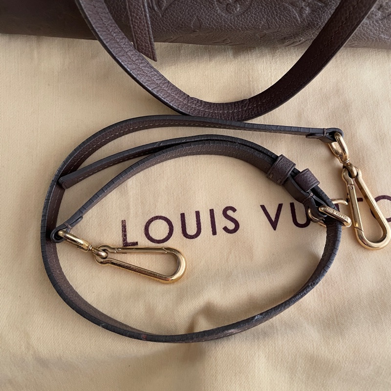 Louis Vuitton高級系列全皮托特包原10幾萬🎞LV老花字壓紋🎞 類never full🎞瀟🎞手提/肩背/側背/斜背/小資包/媽媽包/過夜包🎞正品🎞況好🎞🈶️原包附長背帶-58