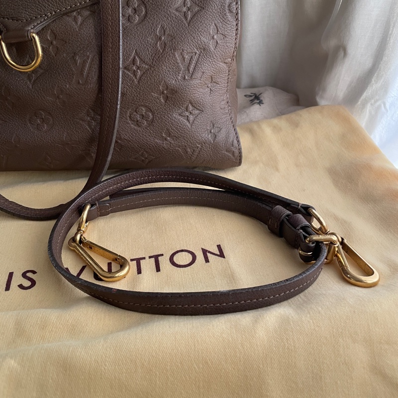 Louis Vuitton高級系列全皮托特包原10幾萬🎞LV老花字壓紋🎞 類never full🎞瀟🎞手提/肩背/側背/斜背/小資包/媽媽包/過夜包🎞正品🎞況好🎞🈶️原包附長背帶-59