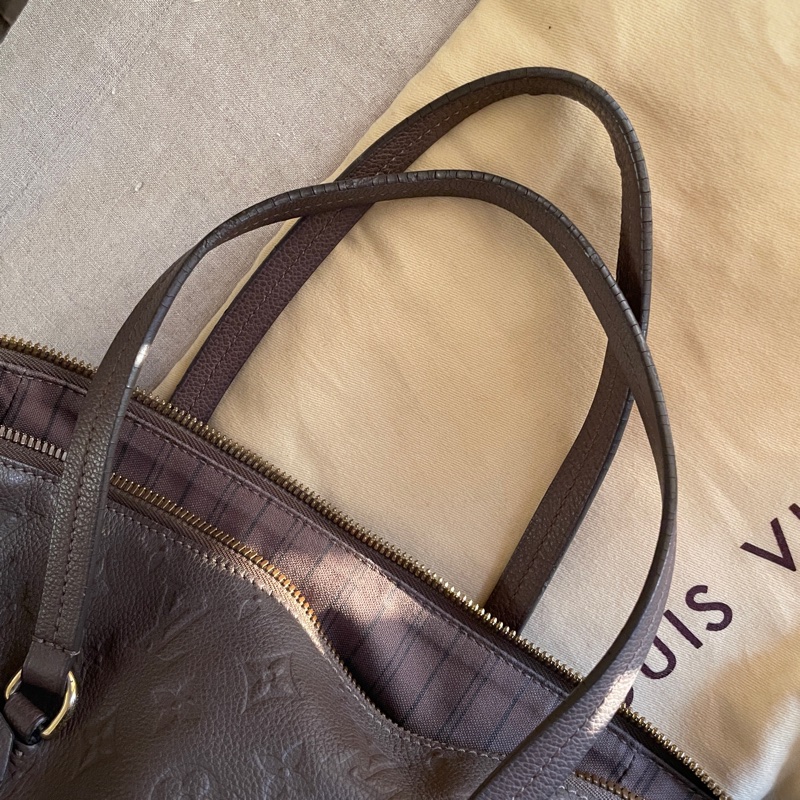 Louis Vuitton高級系列全皮托特包原10幾萬🎞LV老花字壓紋🎞 類never full🎞瀟🎞手提/肩背/側背/斜背/小資包/媽媽包/過夜包🎞正品🎞況好🎞🈶️原包附長背帶-61