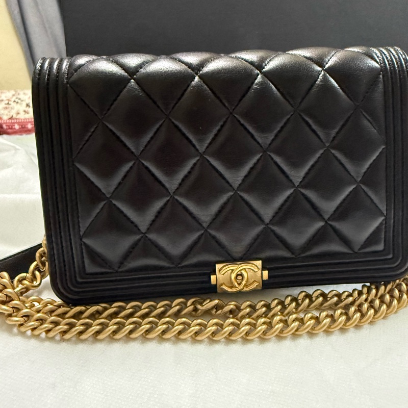 Chanel boy woc-6