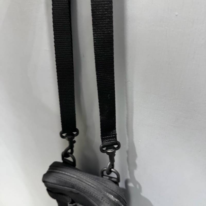 Balenciaga 巴黎世家 尼龍 小包 斜背包 黑-25