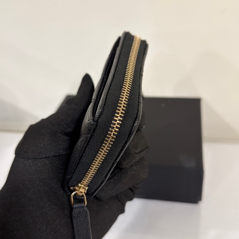 #全新帶膜 #全配🉑送禮 #芯片款 香奈兒黑金勳章款拉鍊零錢包-4