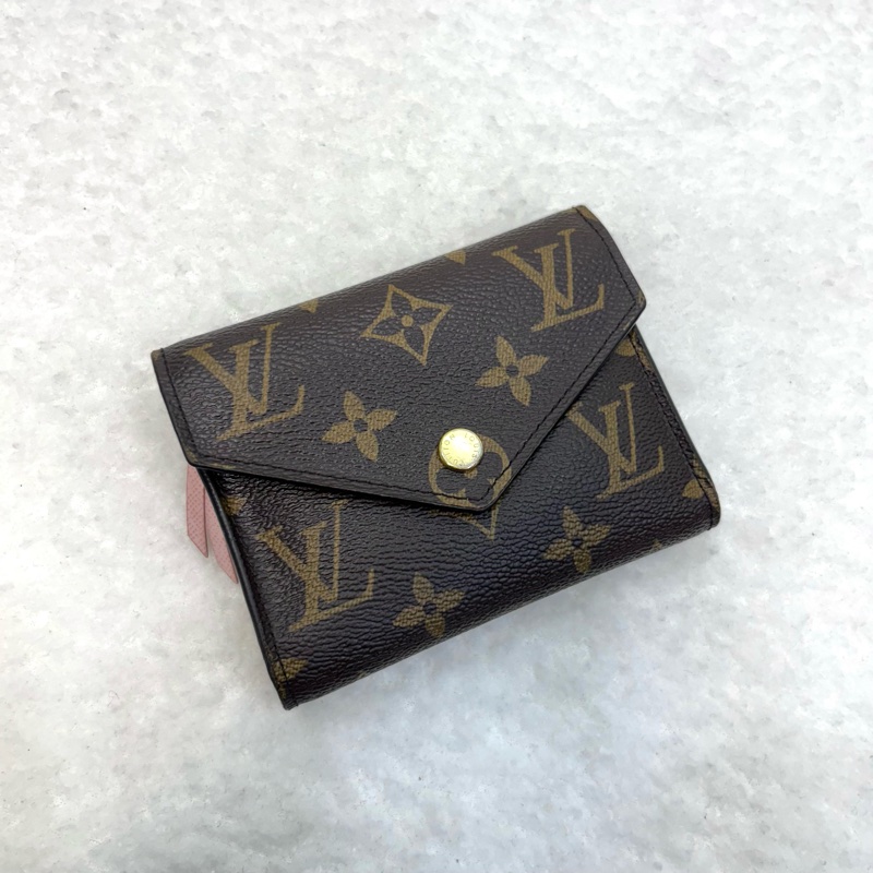 路易威登三折短夾LV原花拼芭蕾粉Victorine三折短夾M62360-1