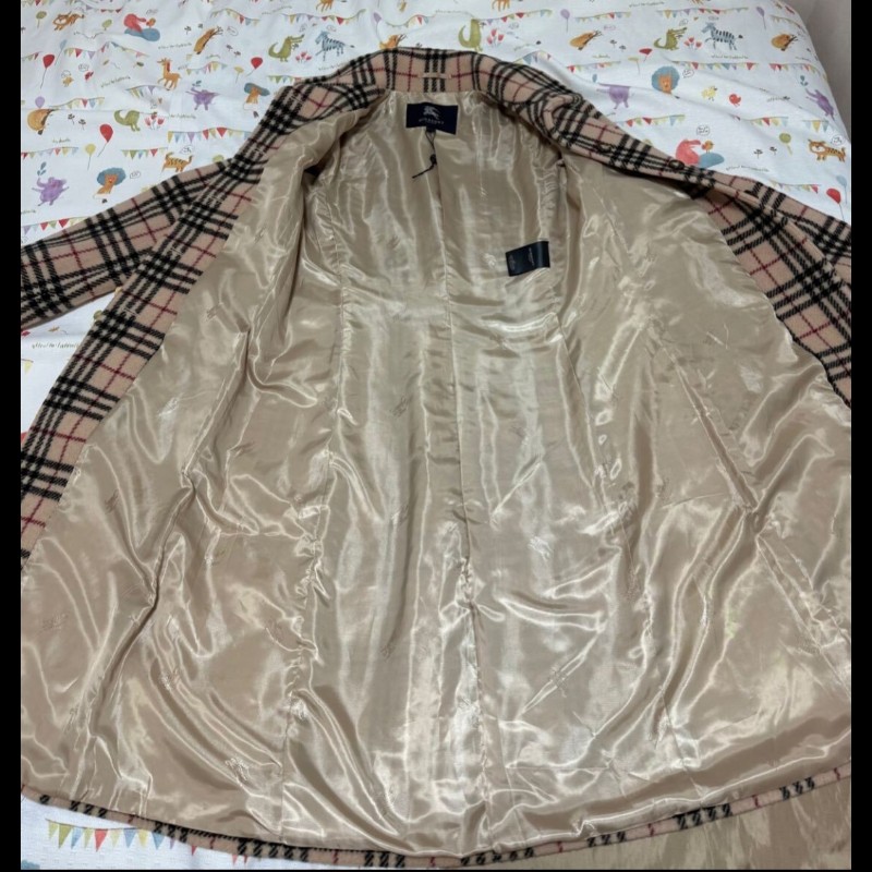 原價9萬8／近新品／Burberry時尚女神羊毛外套-6