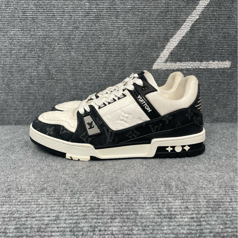 97新 LV 黑白老花牛仔布trainer板鞋8碼=42碼-0