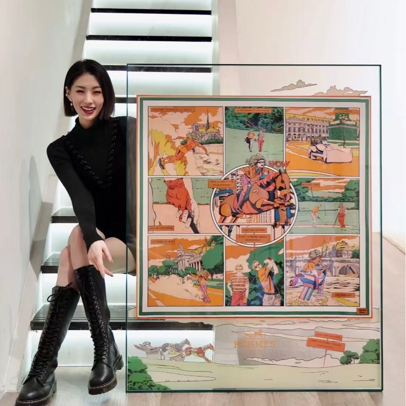 Hermes / 愛馬仕雙面絲巾,絲巾名稱:WOW 女騎士精神 大神Ego作品,最美配色。尺寸:90×90-3