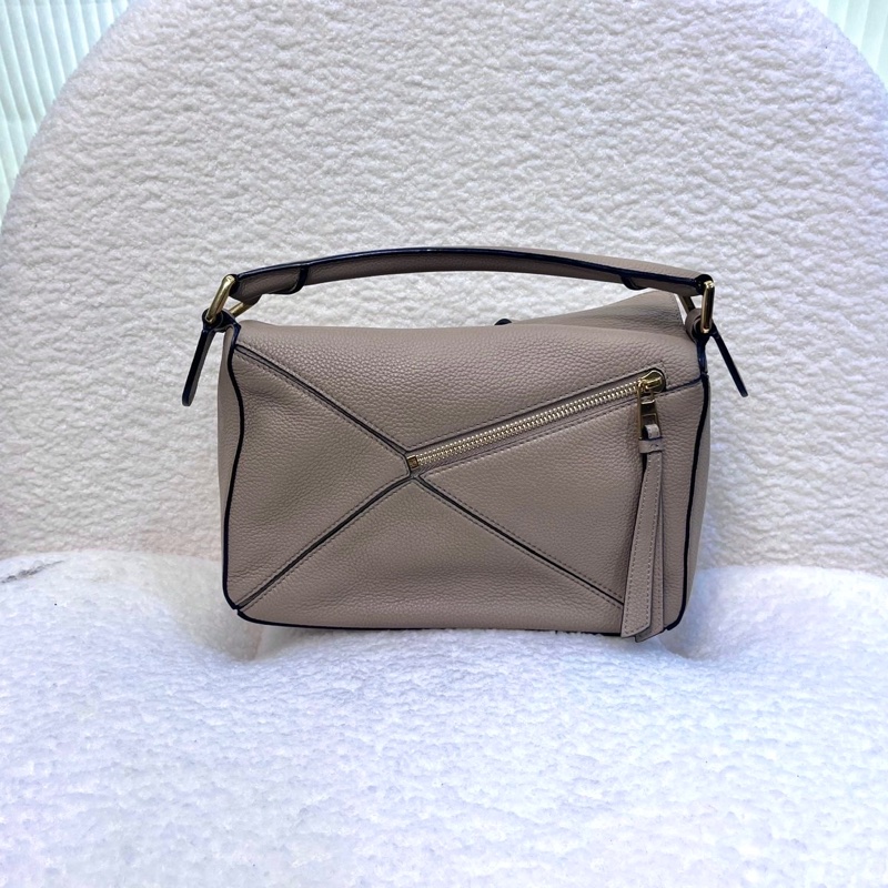 羅易威LOEWE沙色金釦牛皮Puzzle小號手提肩背包-6