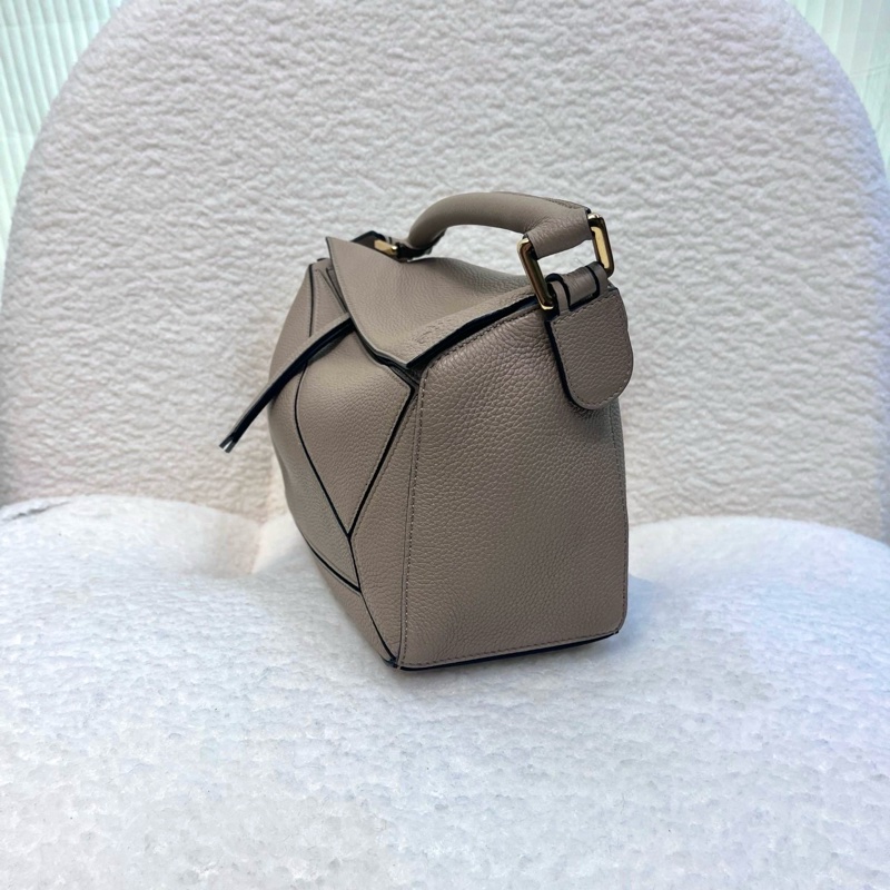 羅易威LOEWE沙色金釦牛皮Puzzle小號手提肩背包-8