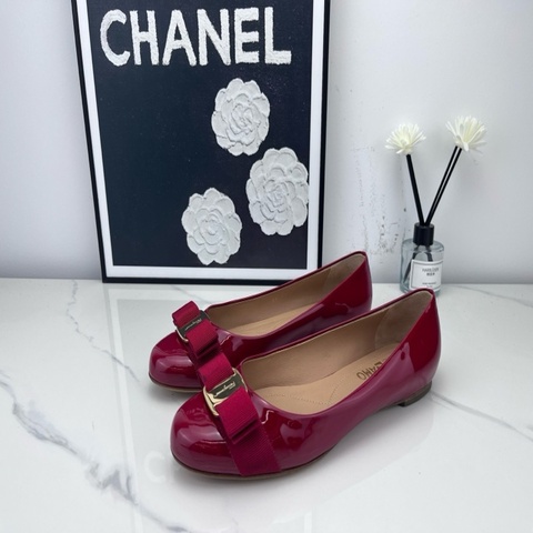 98新 Ferregamo菲拉格慕 酒紅平底鞋 37碼