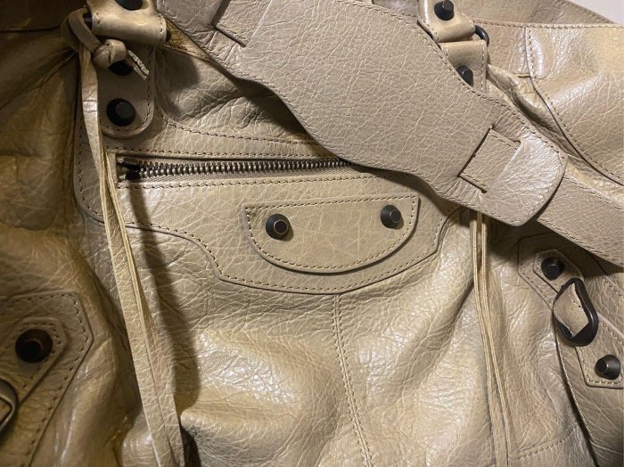 限時特價✅好裝 超美色 大款 日常 旅行包  巴黎世家 機車包 真品 容量大 Balenciaga 奶茶色 大地色 包美 好搭 容量有 經典包款-8