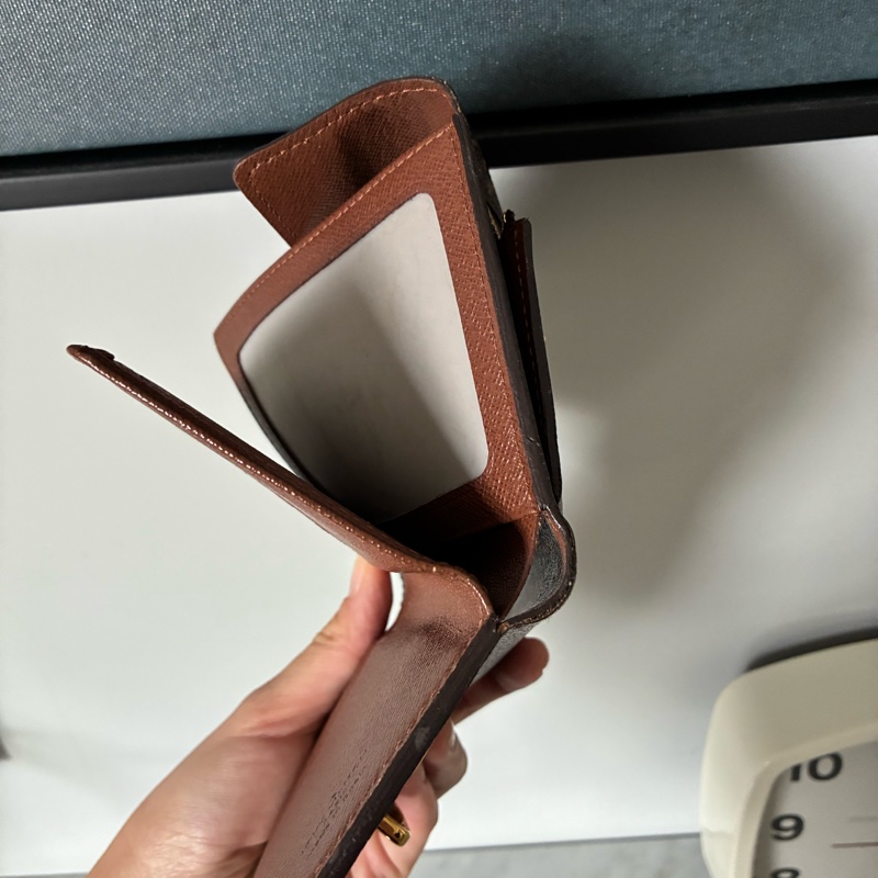 Lv 曼哈頓鎖頭短夾-8