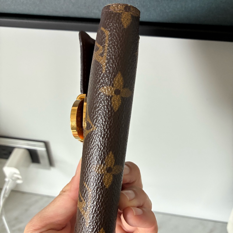 Lv 曼哈頓鎖頭短夾-11