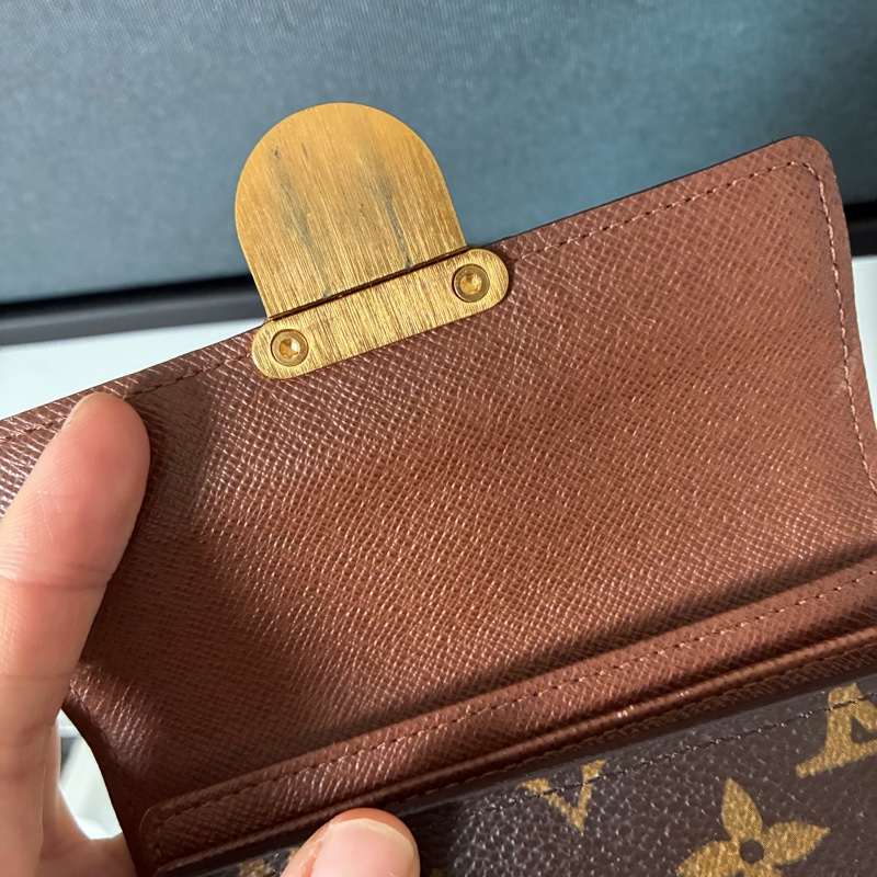 Lv 曼哈頓鎖頭短夾-23