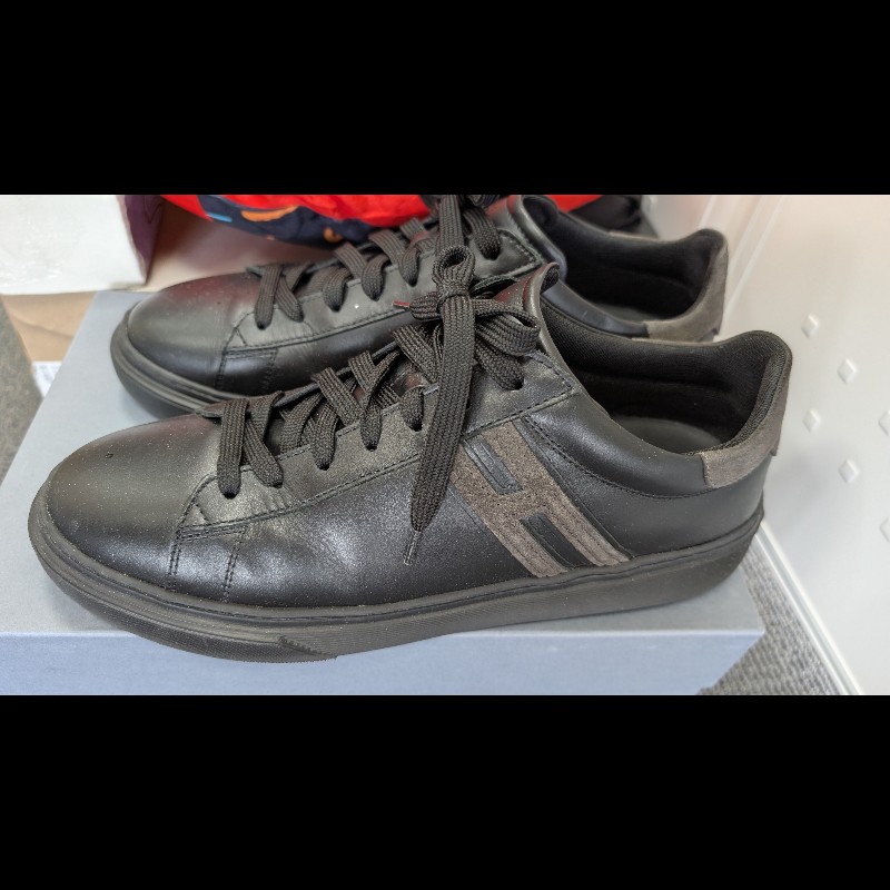 Hogan 黑色休閒鞋 size 9.5-9