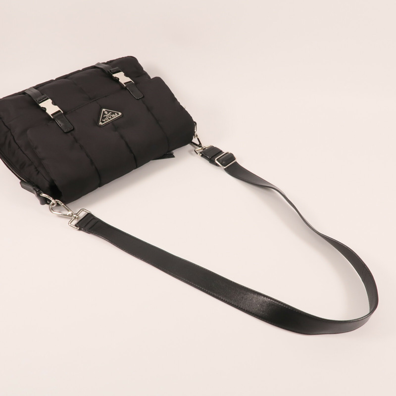 PRADA 尼龍Shoulder Bag銀扣肩背袋-5