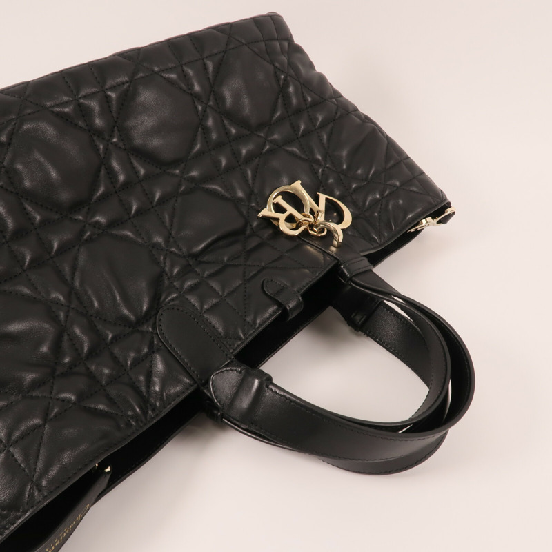 Dior 羊皮皮革Toujours Medium金扣手挽袋-3