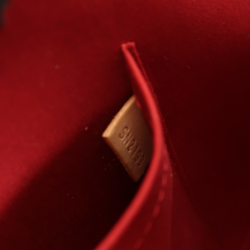 LOUIS VUITTON Monogram Vernis Alma MM金扣手挽袋-15