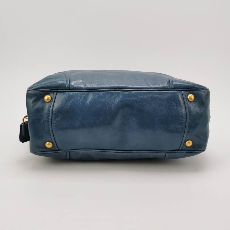 Prada油蠟皮純色字母Logo斜挎包單肩包-5