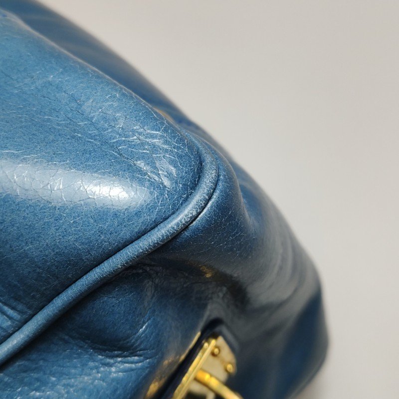 Prada油蠟皮純色字母Logo斜挎包單肩包-16