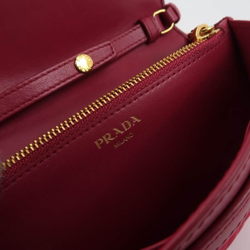 Prada牛皮尼龍布菱格絎縫字母Logo斜挎包單肩包-7