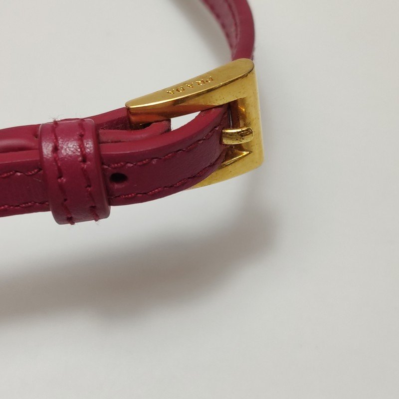 Prada牛皮尼龍布菱格絎縫字母Logo斜挎包單肩包-11