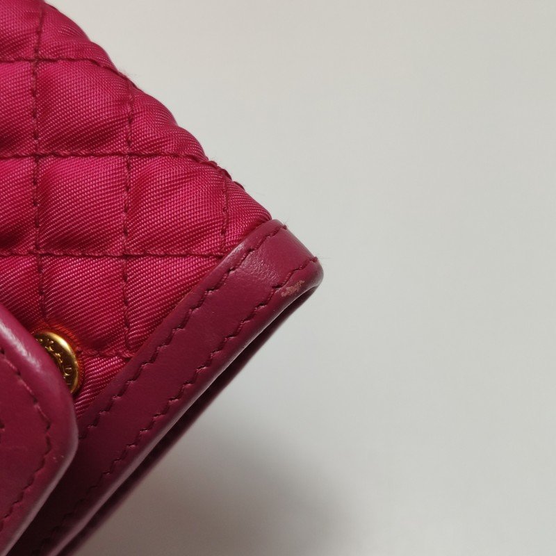 Prada牛皮尼龍布菱格絎縫字母Logo斜挎包單肩包-15