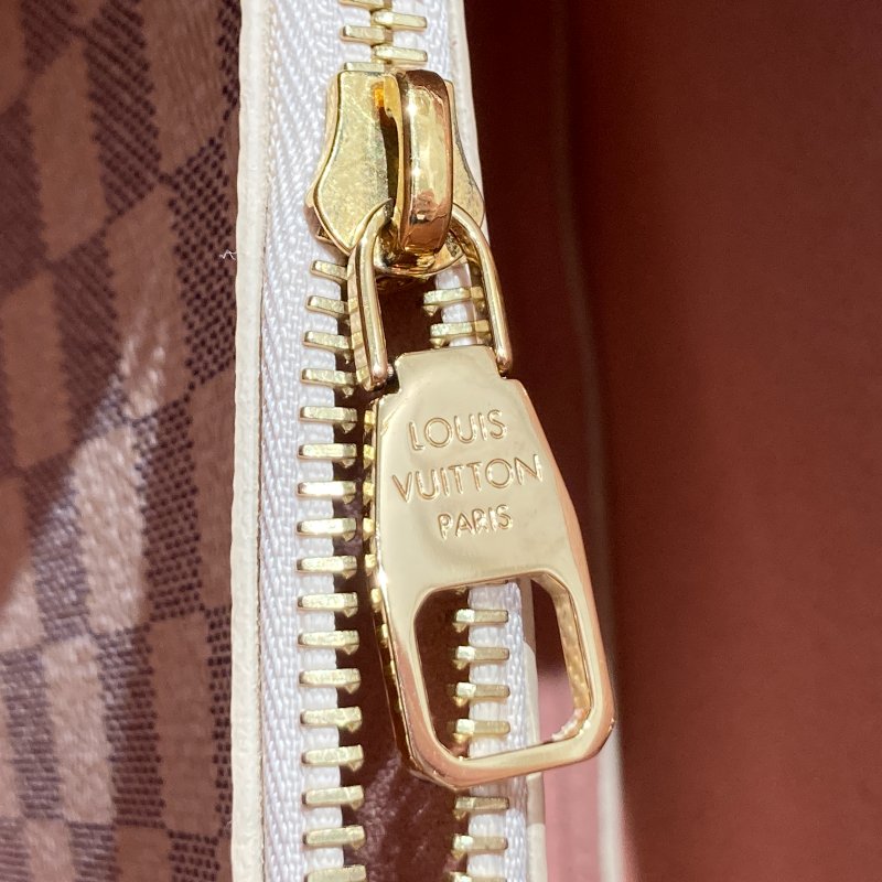 LOUIS VUITTON 路易威登 N40344 NEONOE 單肩包 水桶包 白色 棋盤格 PVC-14