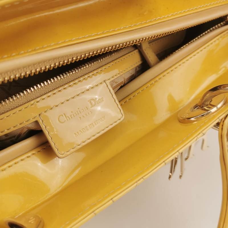 Dior Lady Dior戴妃包大號漆皮藤格紋字母Logo吊飾單肩包-7