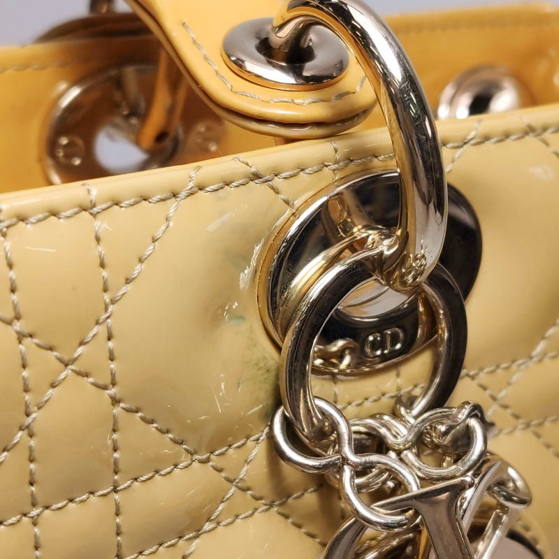 Dior Lady Dior戴妃包大號漆皮藤格紋字母Logo吊飾單肩包-9