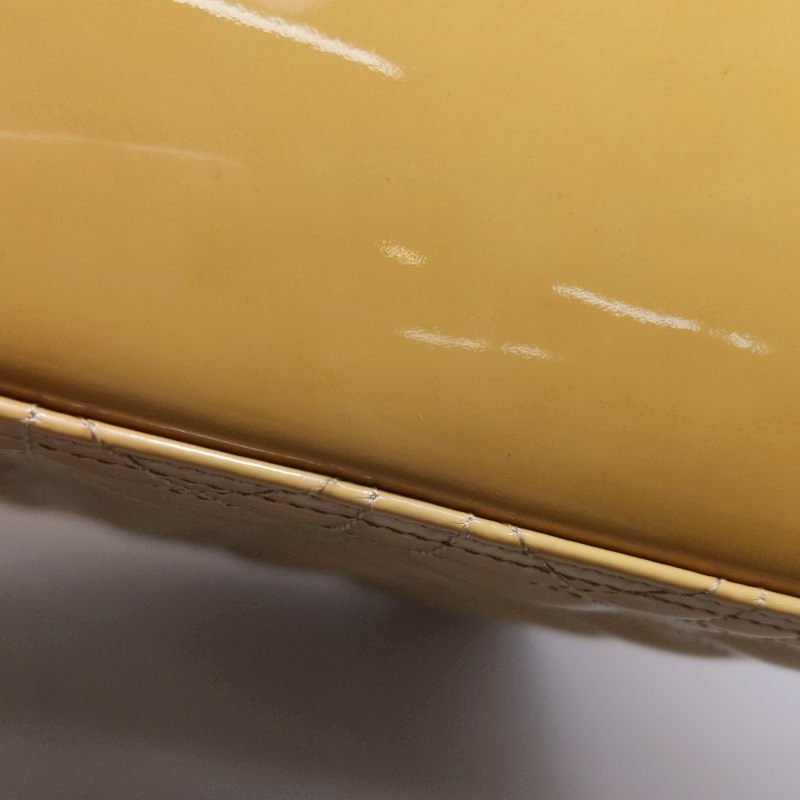 Dior Lady Dior戴妃包大號漆皮藤格紋字母Logo吊飾單肩包-24