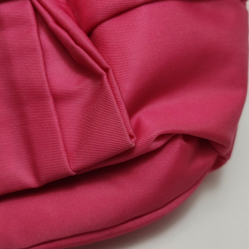 Prada羊皮尼龍布純色蝴蝶結裝飾字母logo手拿包-8