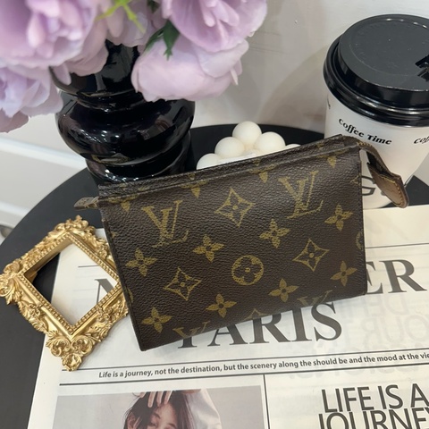 Louis Vuitton 中古老花迷你洗漱手拿包