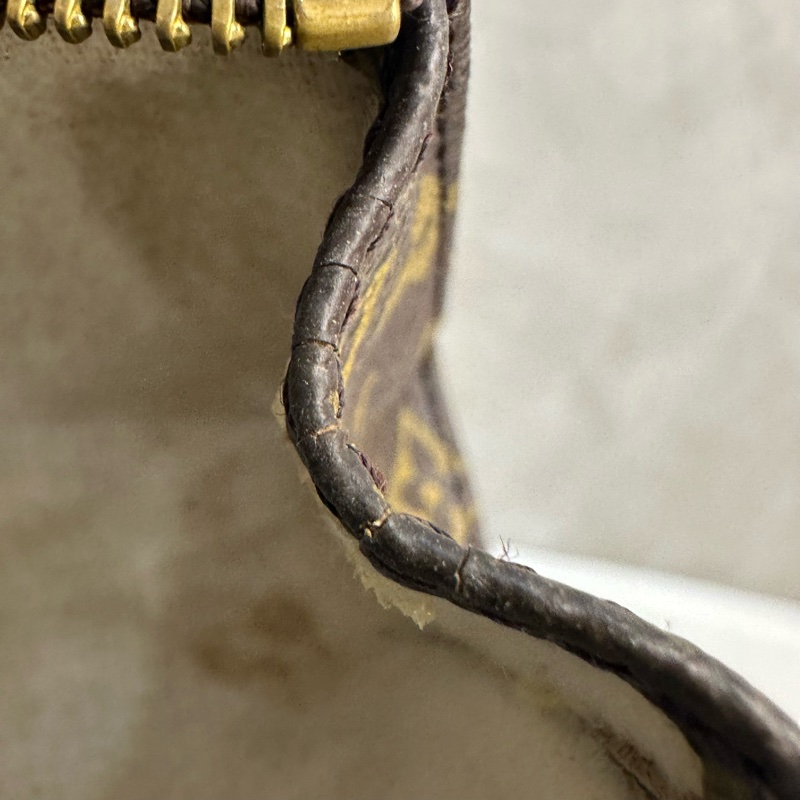 Louis Vuitton 中古老花迷你洗漱手拿包-22