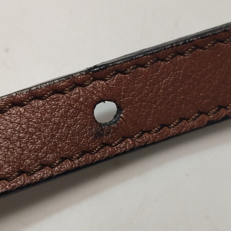 Burberry牛皮純色絎縫拉鏈斜挎包單肩包-10