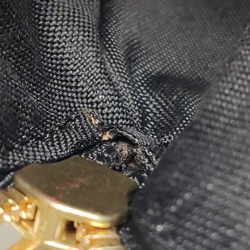 Burberry牛皮純色絎縫拉鏈斜挎包單肩包-14