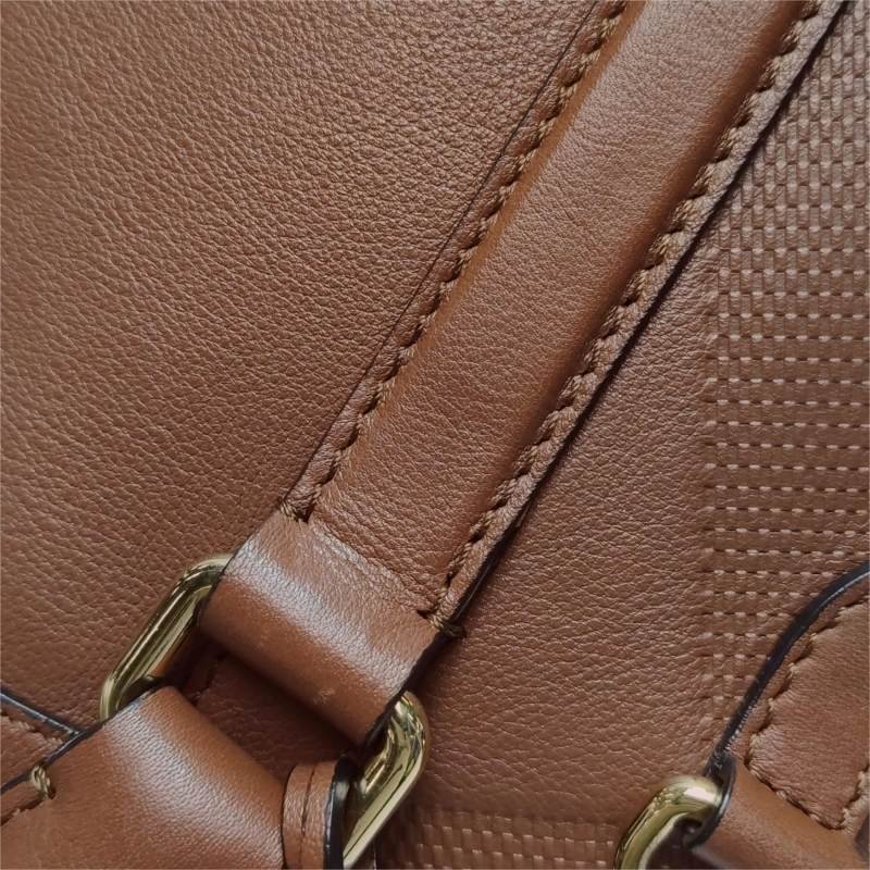 Burberry牛皮純色絎縫拉鏈斜挎包單肩包-16