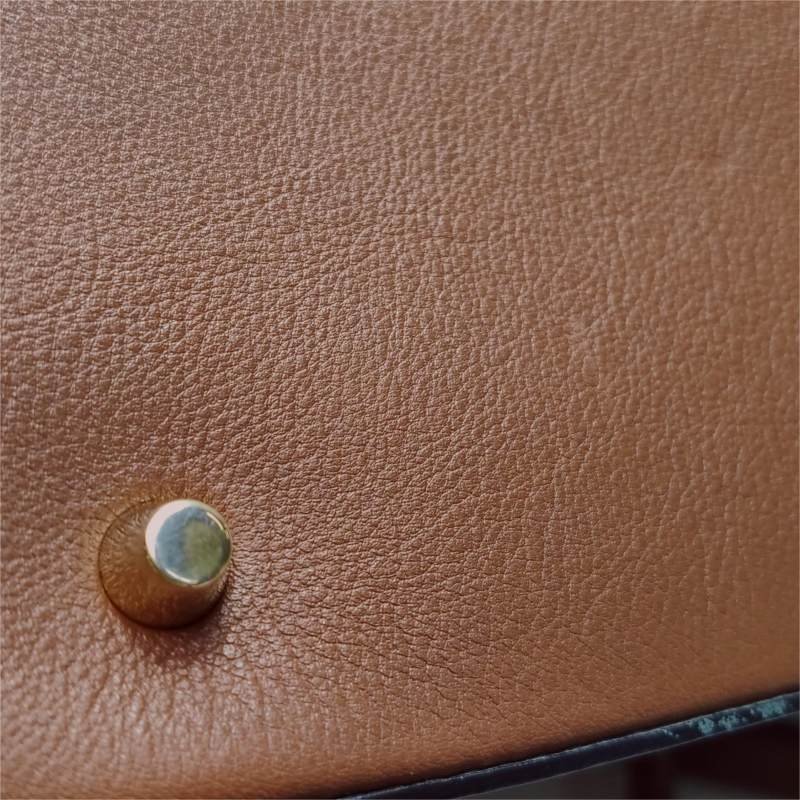 Burberry牛皮純色絎縫拉鏈斜挎包單肩包-20