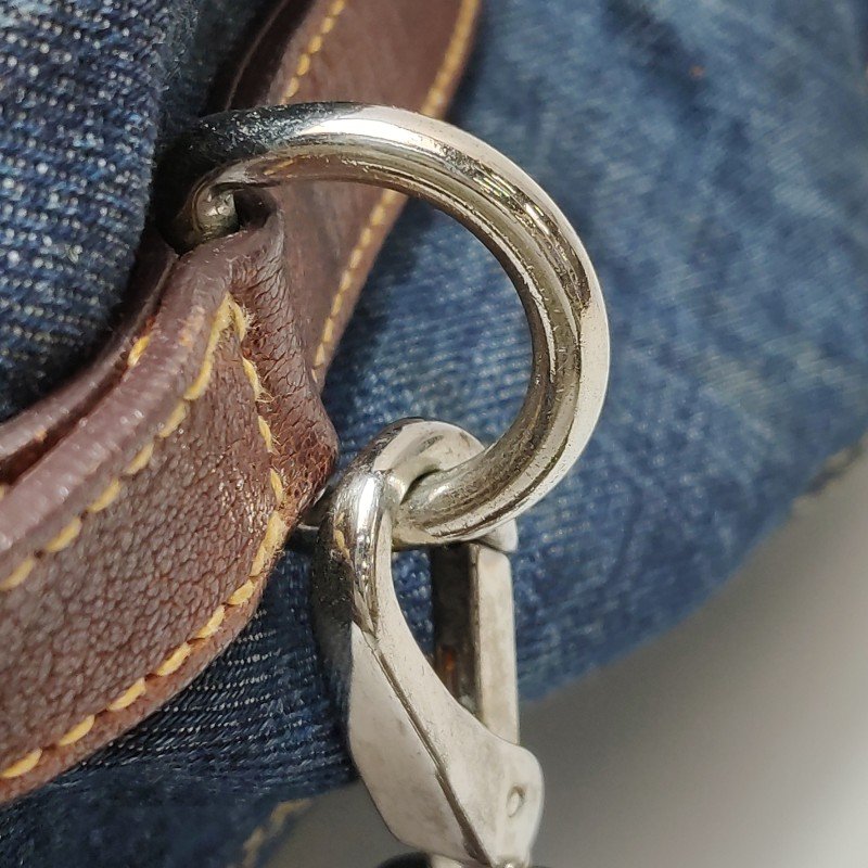 Miu Miu羊皮帆布拼色Logo吊飾拉鏈單肩包-11