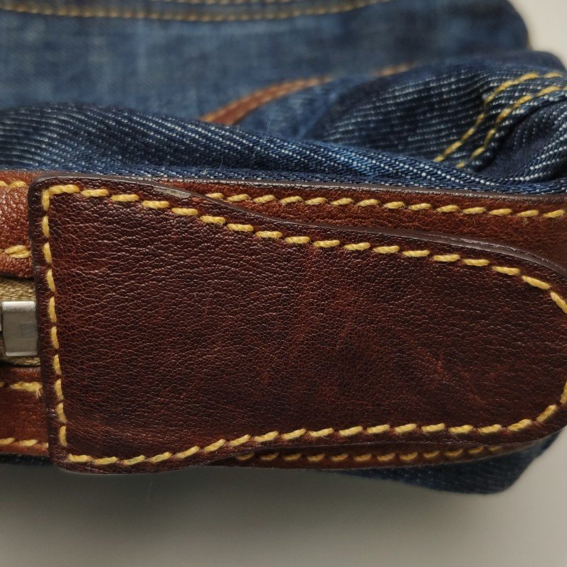 Miu Miu羊皮帆布拼色Logo吊飾拉鏈單肩包-13