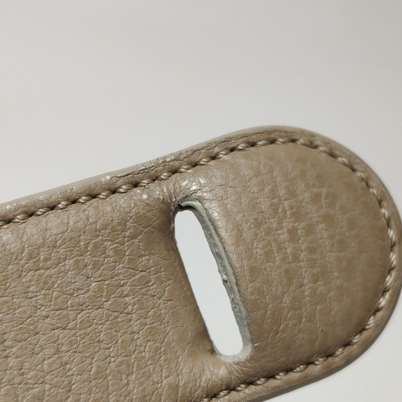 Loewe牛皮拼色logo標識金屬扣斜挎包單肩包-11