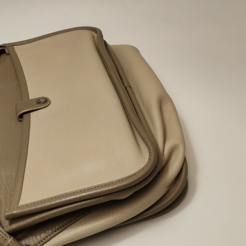 Loewe牛皮拼色logo標識金屬扣斜挎包單肩包-20