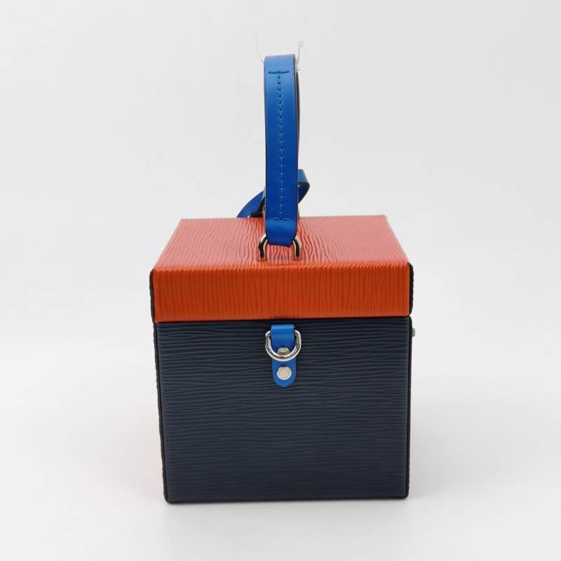 Louis Vuitton(LV)Bleecker牛皮撞色盒子包斜挎包單肩包晶片款-3