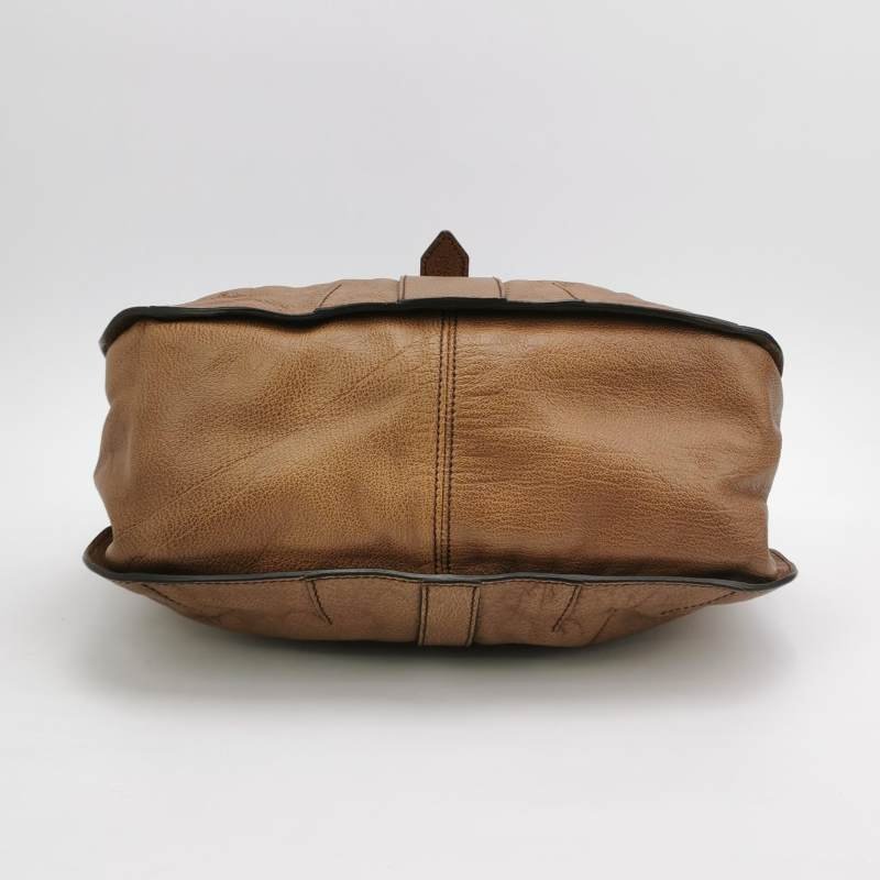 Burberry牛皮純色字母logo金屬扣單肩包-5