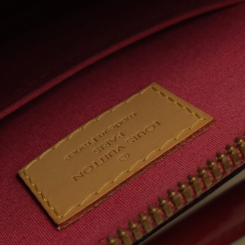 Louis Vuitton(LV)AlmaBB漆皮壓紋拉鏈貝殼包斜挎包單肩包-9