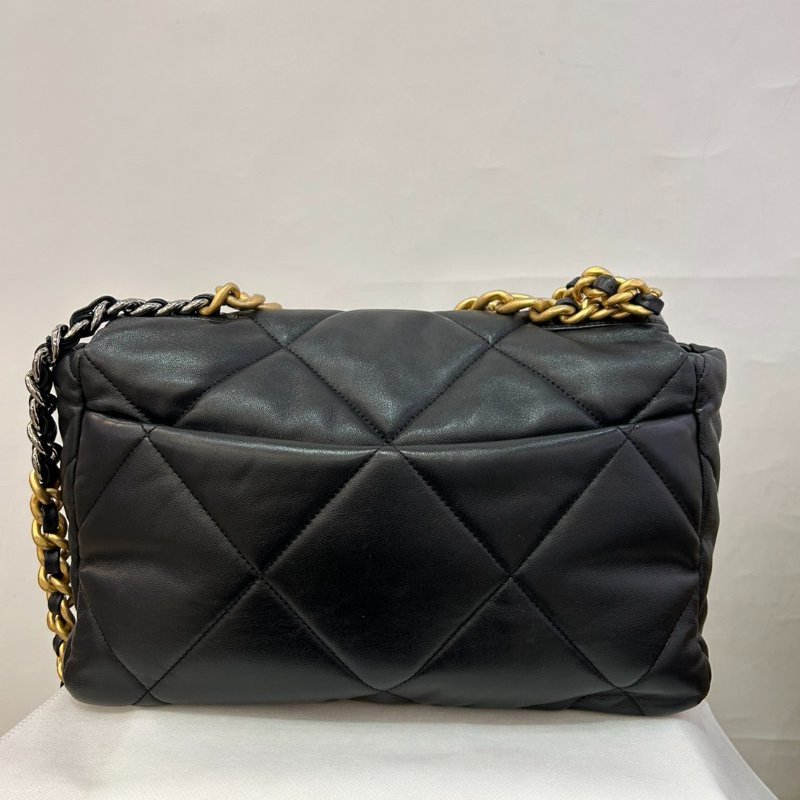 Chanel 黑羊皮金釦 19包30公分-2