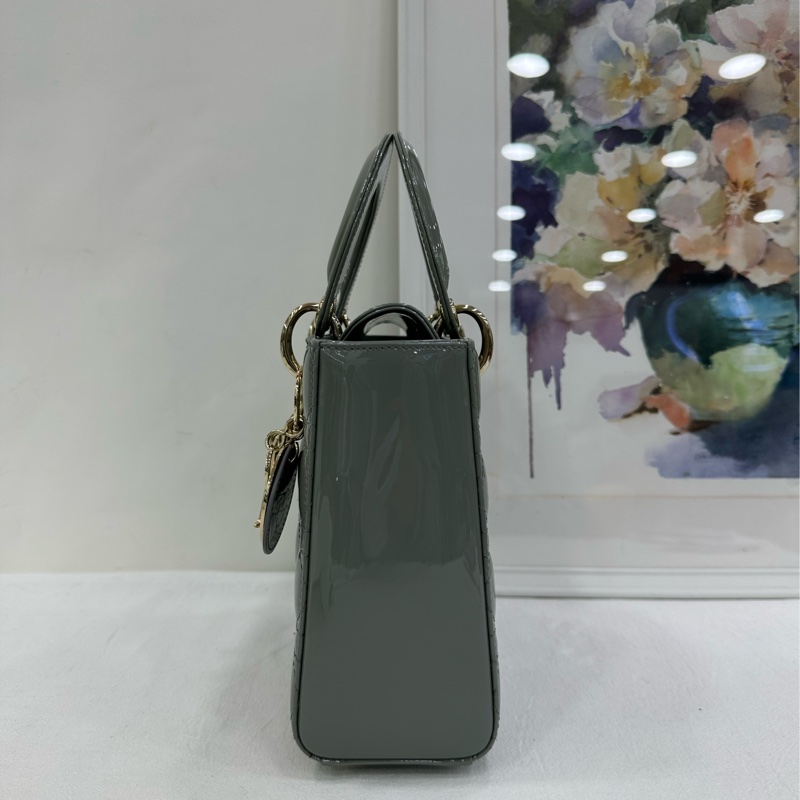 Dior 迪奧四格灰色漆皮金扣lady dior 戴妃 19年編碼 有購證有卡-4