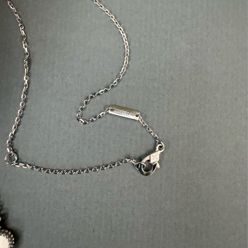 Van Cleef&Arpels白母貝四葉幸運草項鍊-3
