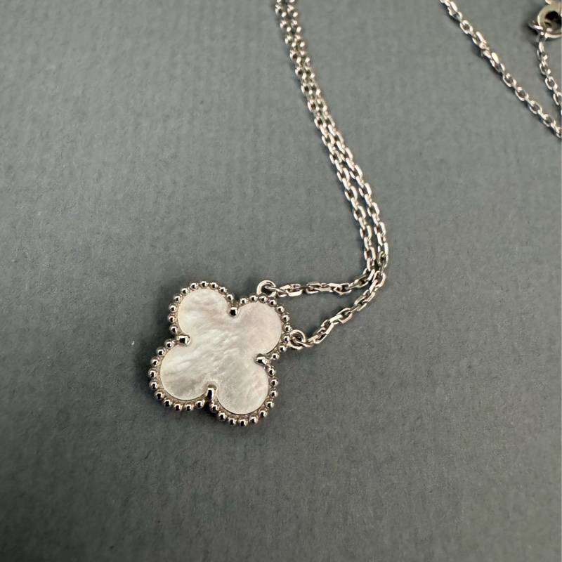 Van Cleef&Arpels白母貝四葉幸運草項鍊-31